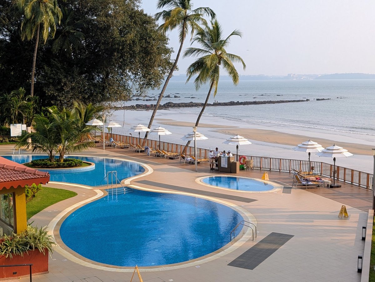 daldred007's tweet photo. 007 is out and about in India. This time in Goa @GreatRail #firsttimeinindia
Flew over this bridge & drove over it on way to the hotel.
New name at Starbucks!
Time for R &R @TajCidadedeGoa after a fantastic golden triangle tour.
#greatrailjourneys #goa #tajcidadedegoa #India https://t.co/pDVWpf8LYe