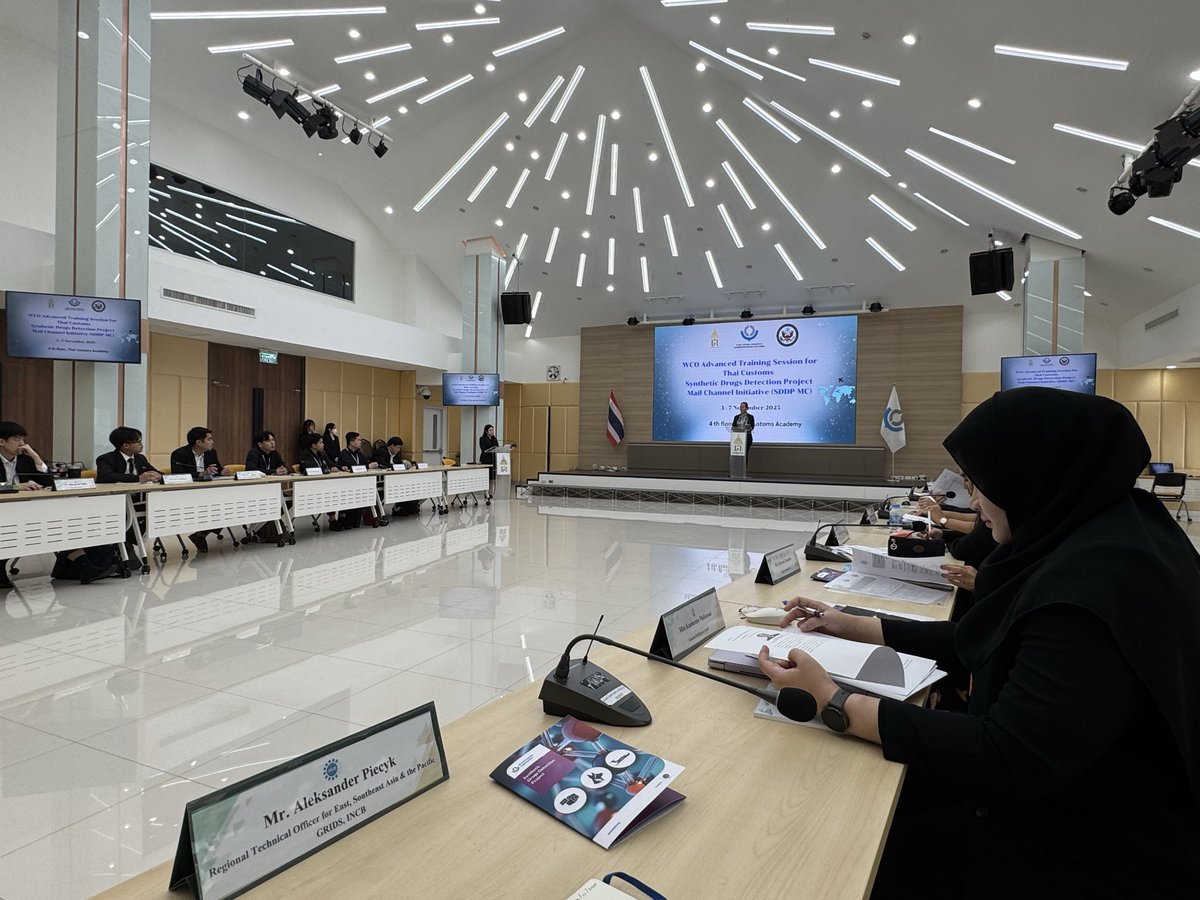 AlexPiecyk's tweet image. Supporting our partner @WCO_OMD by providing advanced training for 🇹🇭@thaicustoms on intelligence exchange &amp;amp; risk profiling via @INCB_GRIDS #targeting tools &amp;amp; safe interdiction practices 🎯 #NPS &amp;amp; #opioids through the Synthetic Drugs Detection Project - Mail Channel Initiative