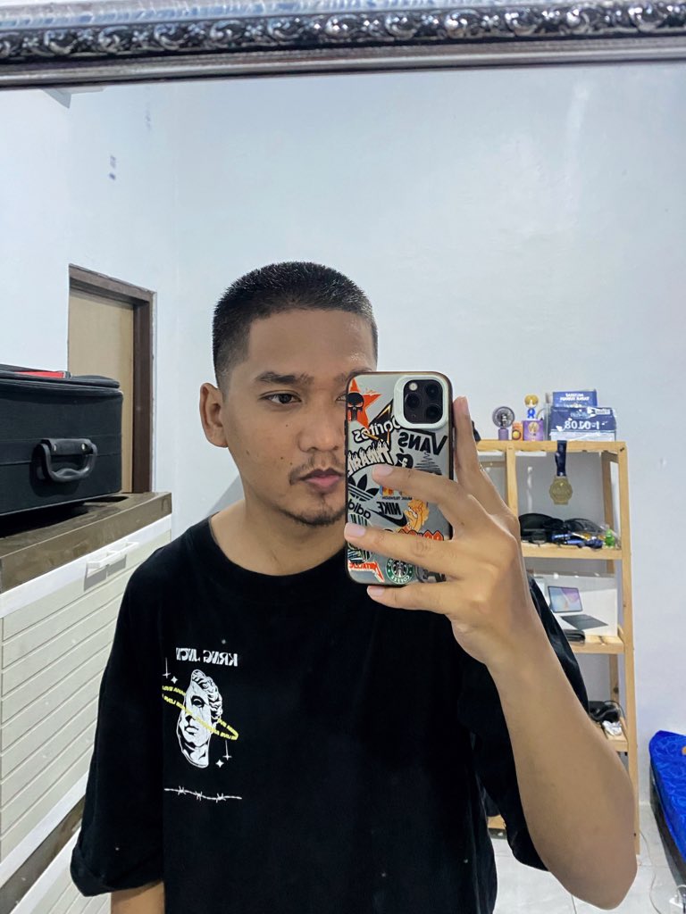 silentwive's tweet photo. X saw first 🌚💫 https://t.co/GThowNiDI4