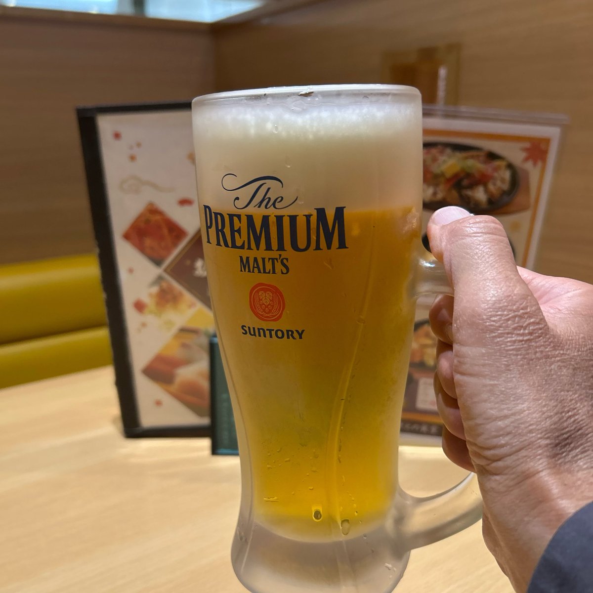 #いびがわマラソン 走ってきました🖐️

有言実行‼️ギリですが目標のサブ95達成＆3thベスト👏
ペースぐちゃぐちゃだし後半は抜かれまくったし色々課題はありますが、途中で心が折れずに目標クリアできたことを励みにまた頑張って練習します😊

走った後はスパ銭♨️で😌
そして…、かんぱ〜い🍻

#ランプラ