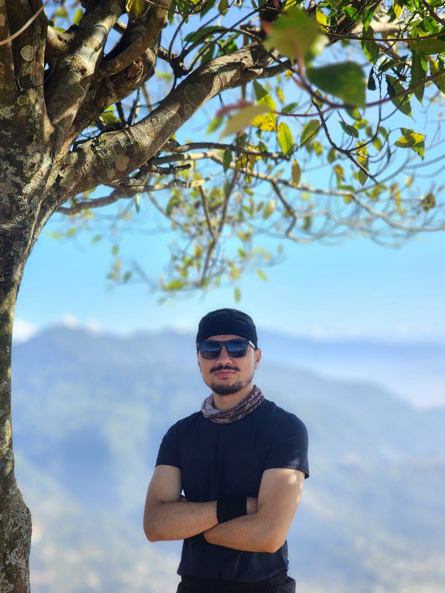 senbsal's tweet photo. Saturday Early Morning Hike | Indrathan https://t.co/guYqyiPjxJ