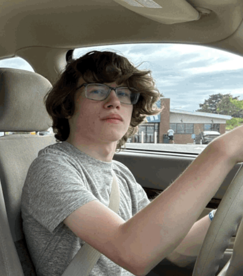 synthfunnies's tweet image. also serious post: i know this account is all jokes or whatever but please report synth to the proper authorities so any action can be done towards her. she seems to have wiped her youtube and kofi recently in an attempt to get away with it, and we certainly cant let that happen