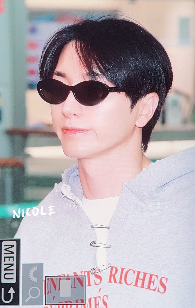 lovelyje89's tweet photo. 오빠 조심히 잘다녀오세요 ~^^ #이특 #leeteuk https://t.co/1jSkWsvO8P