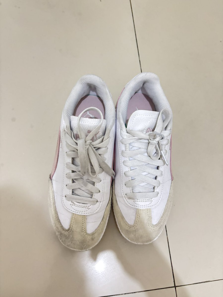 babeurluv's tweet photo. WTS - preloved  Sepatu Sneaker PUMA 9-T Unisex 
Uk: 37
💲500k
📍sby 

• alasan jual:
Kekecilan di aku, tapii baguss bangett cuman sayang waktu itu abis size jadi maksa pake nya. Ini agak kotor tapi nanti bisa aku laundry in dan ini masih ada dos nya yaa https://t.co/MQaLI0tmPE