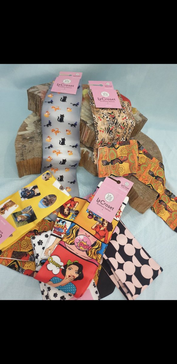 Kendi tasarladigim çorap ve aksesuarlarıma bakmak ister misiniz? Köpeğim ve bana destek olursaniz çok mutlu oluruz. Instagram sayfamız @lacroset.online 
cıvıl cıvıl çoraplarla şimdi daha neşeli ayaklar🐕‍🦺🐱
instagram.com/p/DQUf_P6DAj_/…