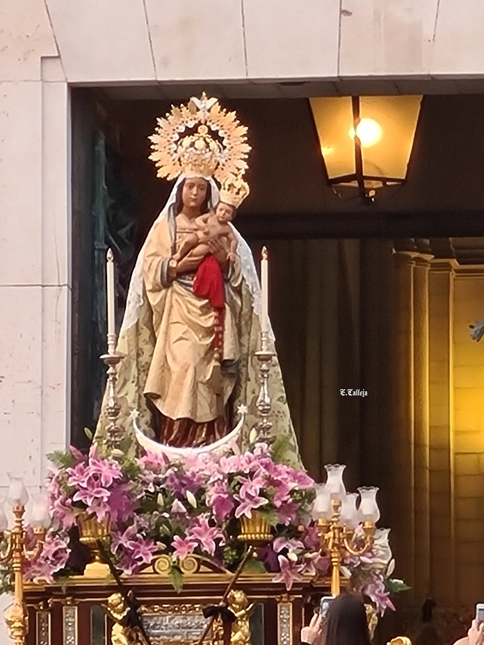 Nuestra Señora de la Almudena #Madrid #MadridCofrade #LaPasionNoAcaba #FotografiaCofrade #FotografiaECalleja <a href="/archimadrid/">Archidiócesis de Madrid</a>