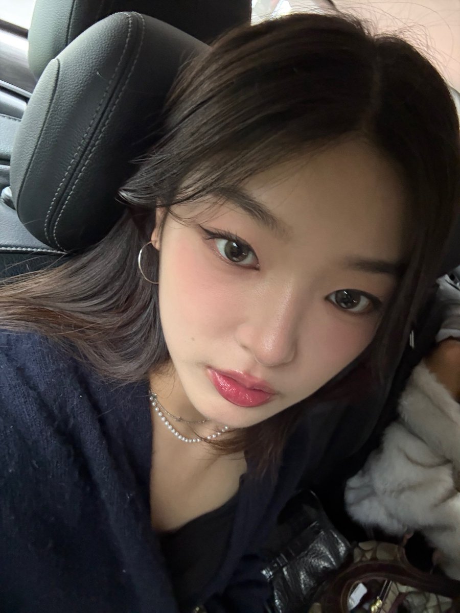 💌 #YOONCHAE 091125

🐚: omg....
🐚: our tour is coming up
🐚: time so fast
🐚: today was the last rehearsal for the tour
🐚: we've been working hardddd
🐚: 📸x1
🐚: ❤️❤️❤️❤️
🐚: see you soon!!!!!!
🐚: so exciting

#KATSEYE <a href="/katseyeworld/">KATSEYE</a>