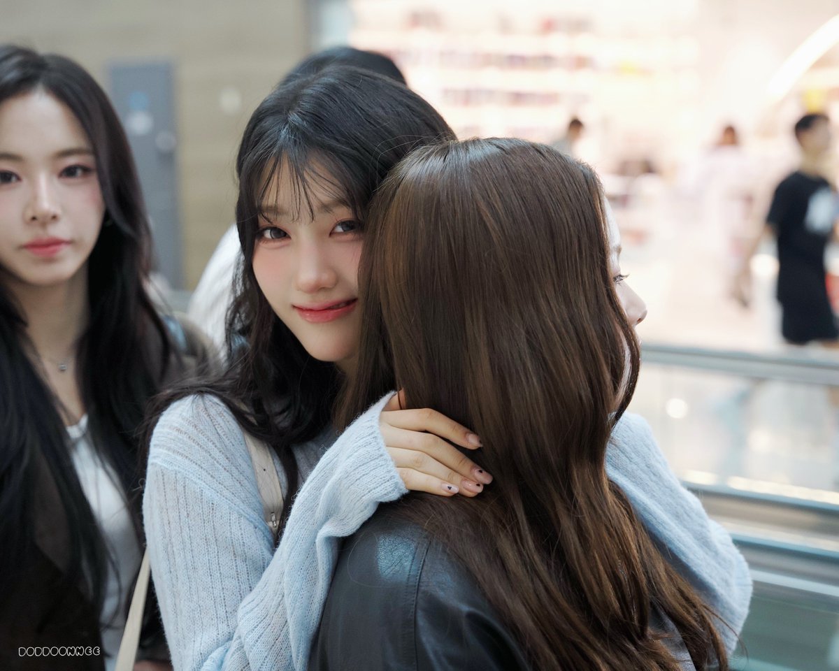 doddoonnee's tweet image. 251107 
숨바꼭질🫣
 
#준휘 #JUNHWI 
#세이마이네임 #SMN #SAYMYNAME