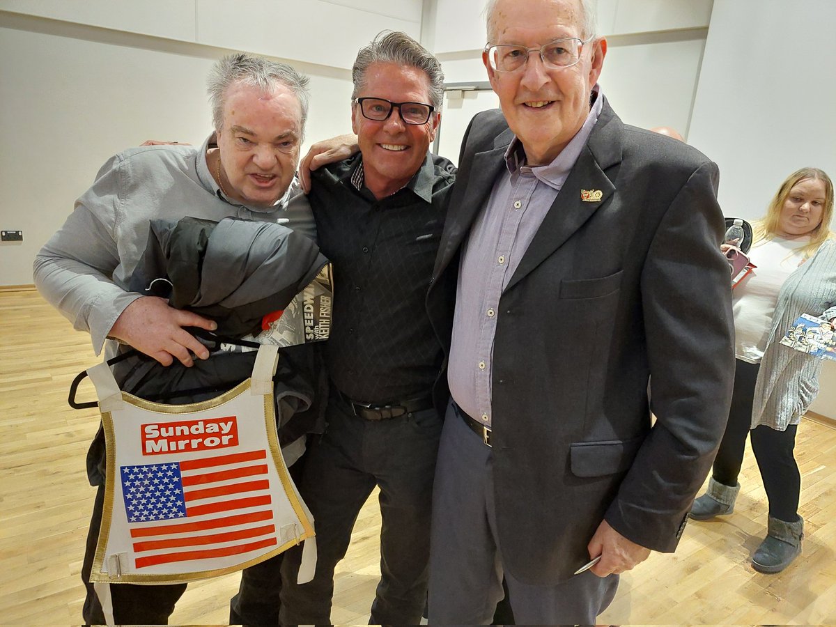 My brother John and I enjoyed a great "Evening with Bruce Penhall." So good to see John's old Cradley Heath team captain, the twice World Speedway Champion and former Hollywood actor, after 40 years.