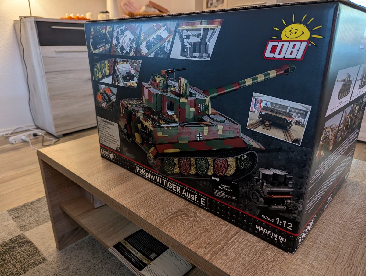 Das Wetter wird schlechter und da ist Zeit für "ein bisschen" bauen.

Das Abschiedsgeschenk der Einhörner. Ein bisschen Wehmut schwingt also mit.

Wenn er fertig ist, lasse ich ihn am besten im <a href="/DasPanzermuseum/">Das Panzermuseum</a> ausstellen 😉