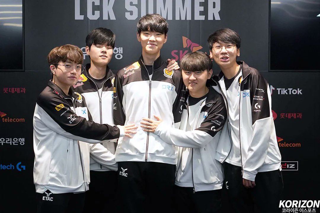 Chapeaupointu👺 tweet media