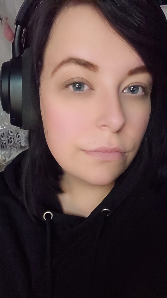 🔴LIVE ON TWITCH NOW🔴

Playing horror demos &lt;3

twitch.tv/theonlyani

No make up because I'm lazy !

#stream #gamer #gamergirl #livenow #girlgamer #girl #variety #goodvibes #spookymonth #Halloween #demos