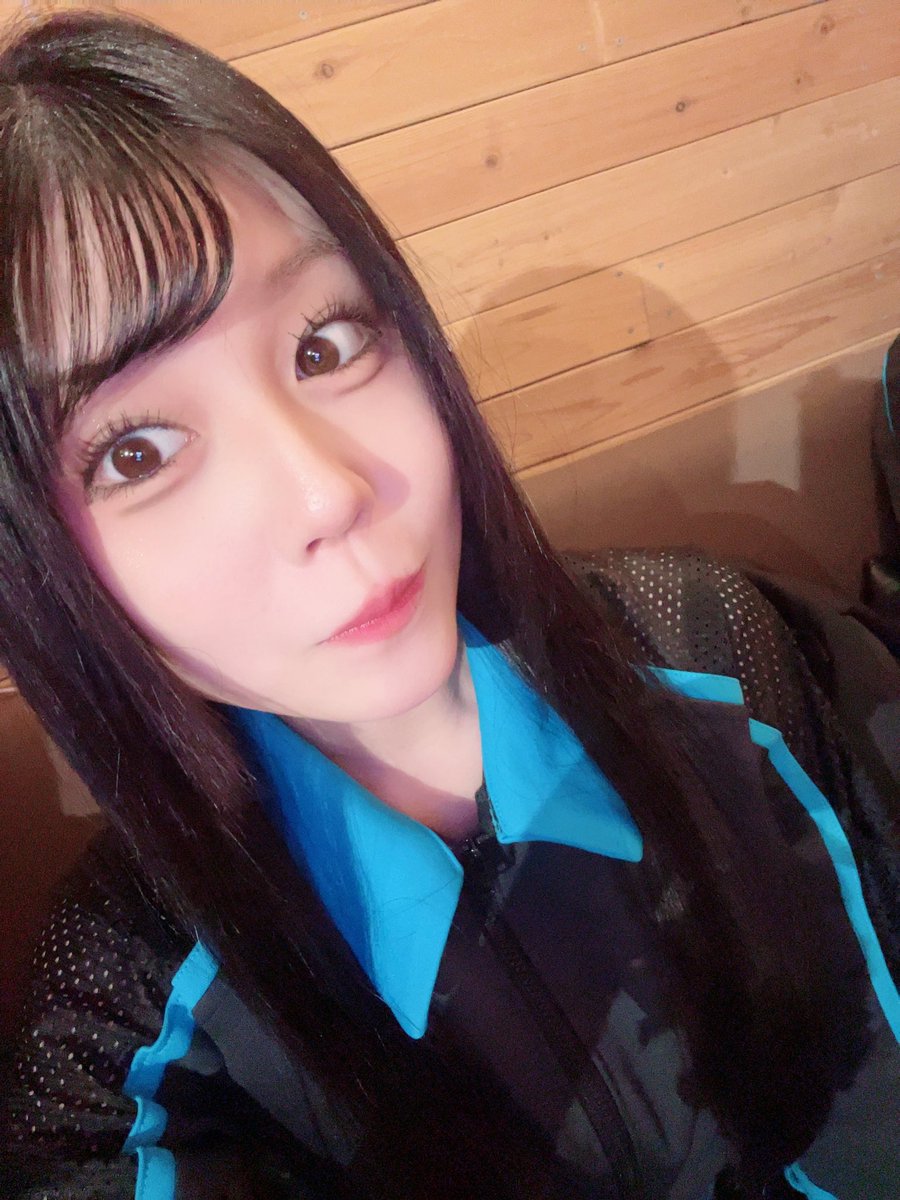 pandamic_shion's tweet image. 🔥🔥🔥🔥🔥🔥🔥🔥🔥🔥🔥🔥
WEEKEND無限脱却SPECIAL 2025
ありがとうございました！！！！！🎤✨
お外寒いけど
LIVEやっぱあちあちで楽しかったぁーーー！みんなきょーも見に来てくれてありがと！また来週じゃな👴👋🏻
11/22単独来てね🐼🐼🐼🐼🐼
🔥🔥🔥🔥🔥🔥🔥🔥🔥🔥🔥🔥