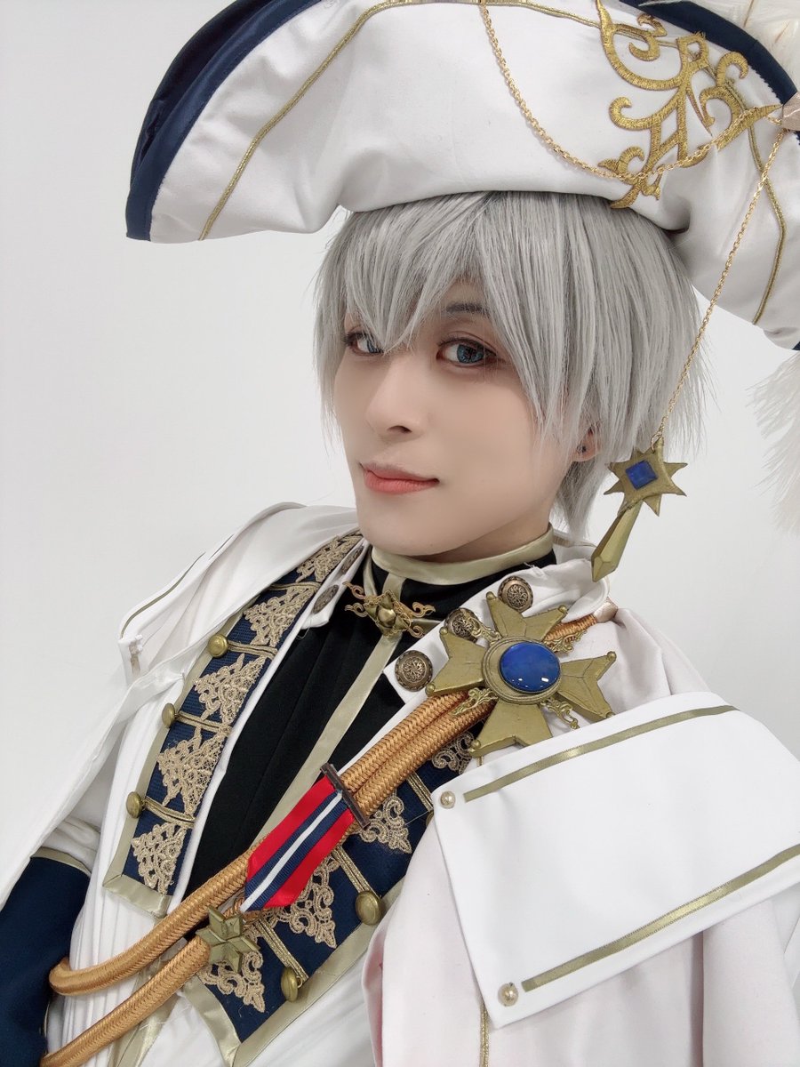 ほやで作った衣装で1番意味わからん衣装でなんだこれでした。
あと、アンピンあんなに付けたの久しぶりでした。

皆様お疲れ様でした。
目に光の入らないアーサー置いていきます。

#1109おそかわ5周年