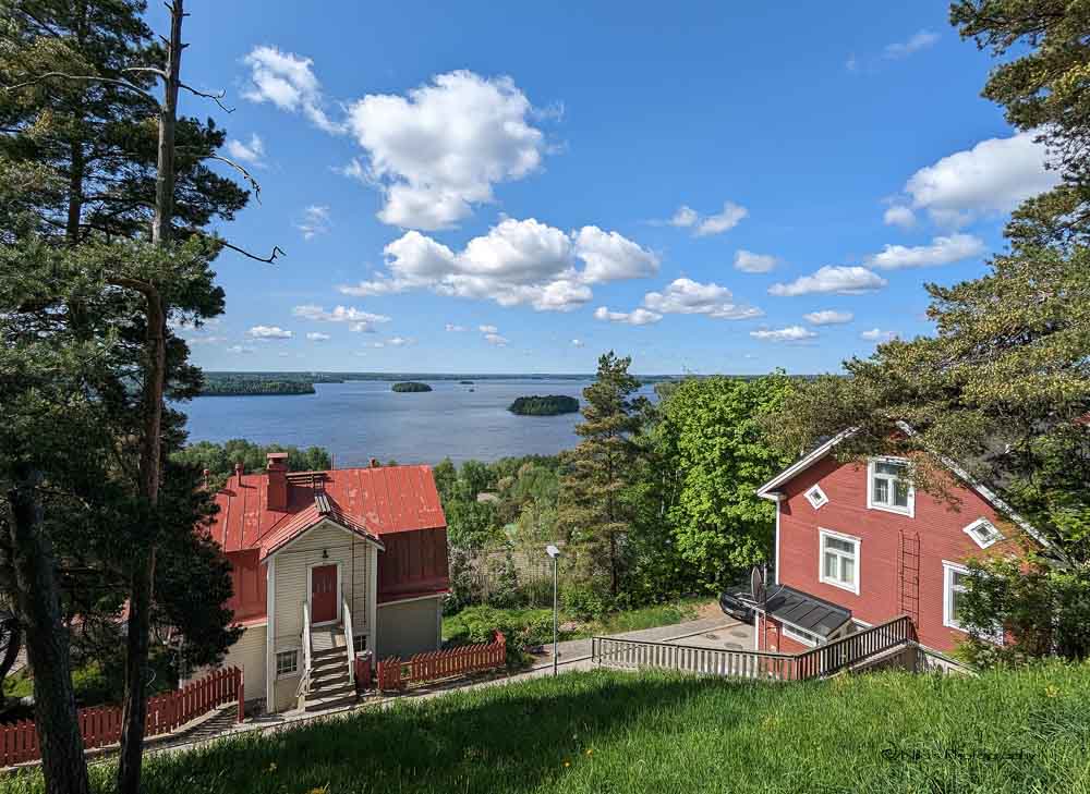 Picturesque Pispala, Tampere imageearthtravel.com/2025/11/09/pis… via @nillasphotos 
#Pispala #Tampere #Finland #travelwriter #travelphotography