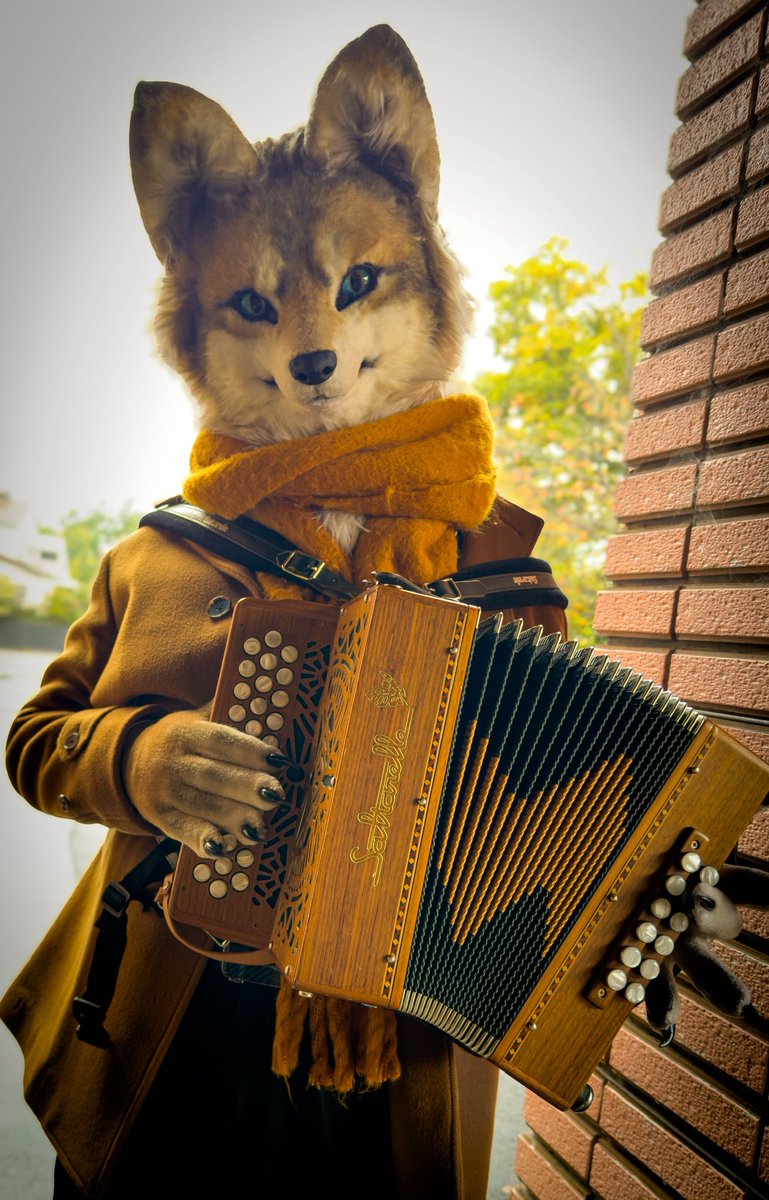 楽器持ってもらったらカッコ良すぎて鼻血出た