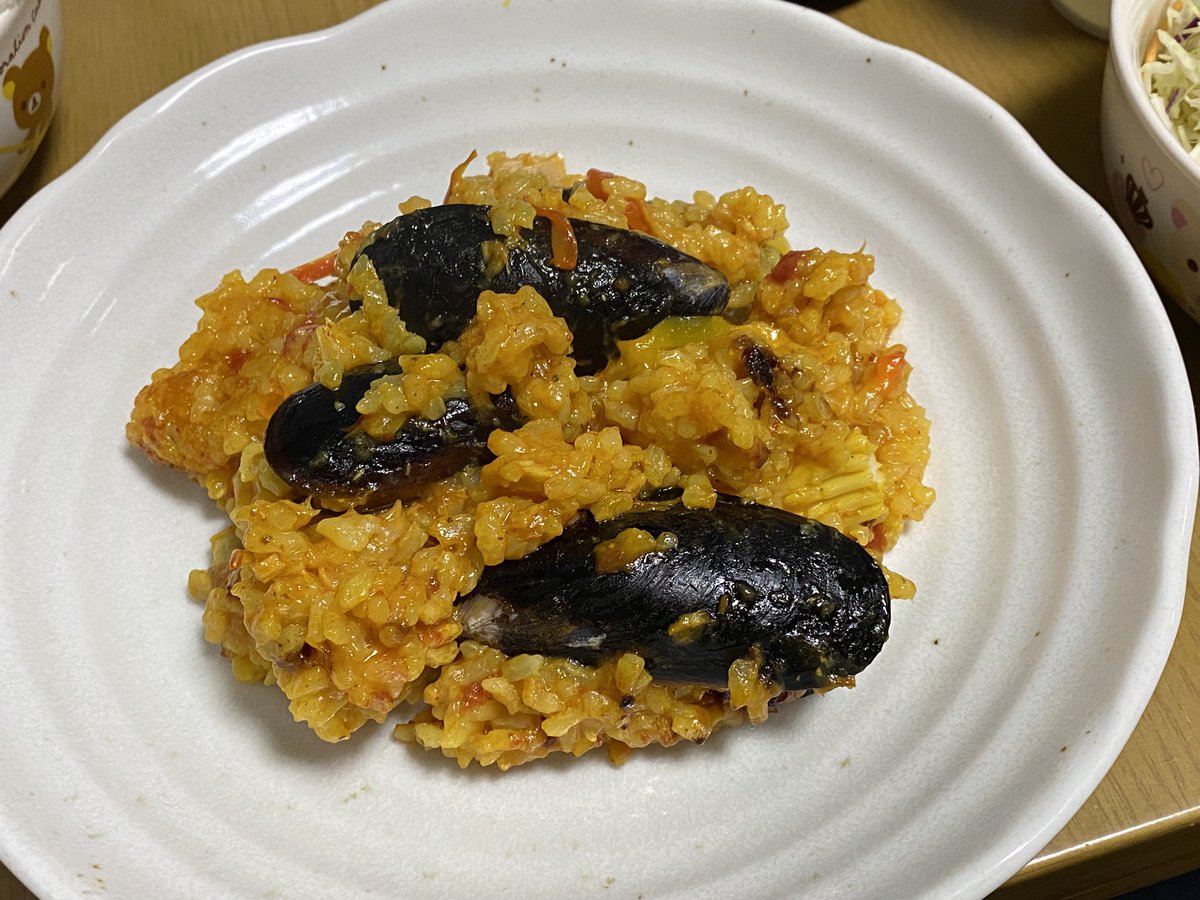 frienikitty's tweet photo. スペインで買ったパエリアミックス使って作ってみた🥘 https://t.co/lF0fTMaEuV