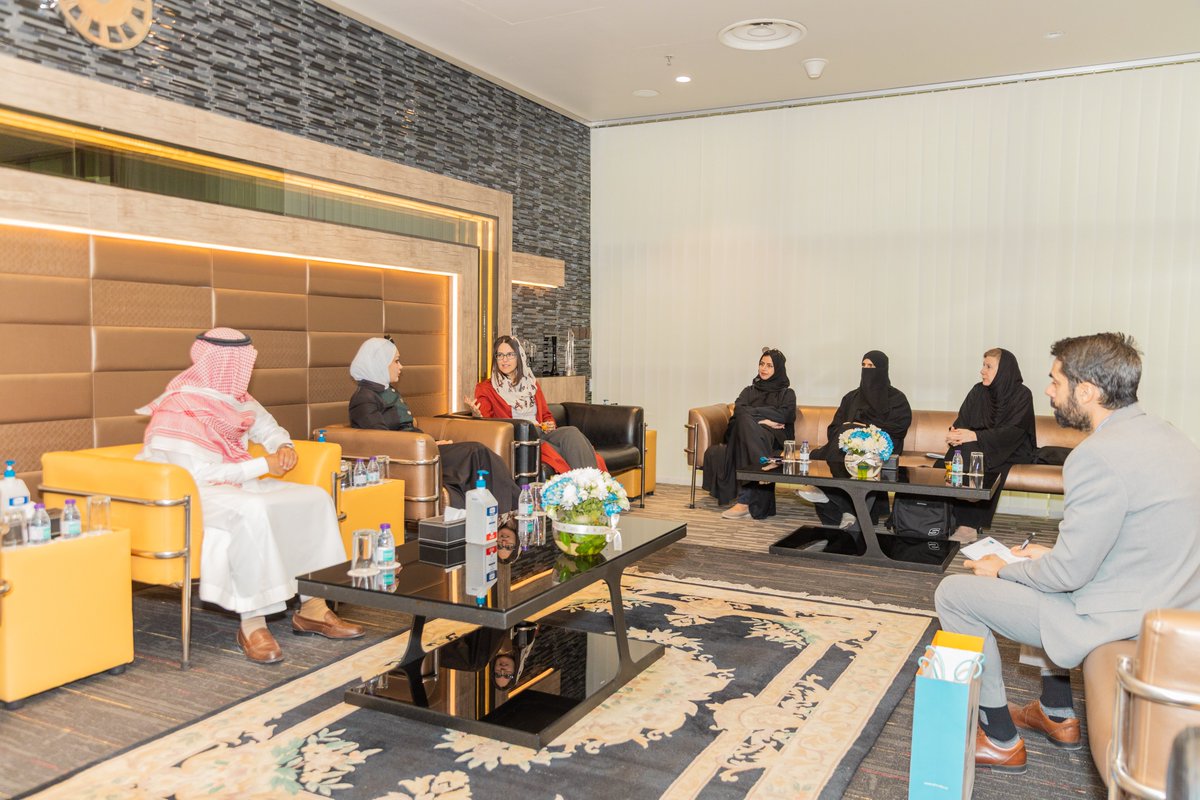 CSH_PSU's tweet image. The College of Sciences and Humanities at #PrinceSultanUniversity hosted Dr. Sarah Pinto from the University of Leeds during her visit to Riyadh. She participated as a keynote speaker at scientific forums on translation, language, and communication to explore potential academic…