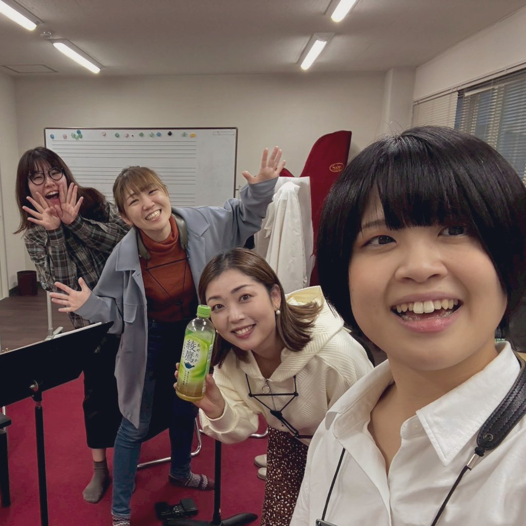 NOKSaxQuartet's tweet photo. 久々にNOKリハーサルでした✨
アルトの坂井に代わりまして…
今回は、磯貝充希さんにお力添えいただきます！！
和歌山にて、小学校でのアウトリーチとホール公演を行います🎷♫

中善楽器さまにご協力いただき、大変充実したリハーサルとなりました…！中善楽器さま、本当にありがとうございました！😊 https://t.co/CnxwsDjgEq