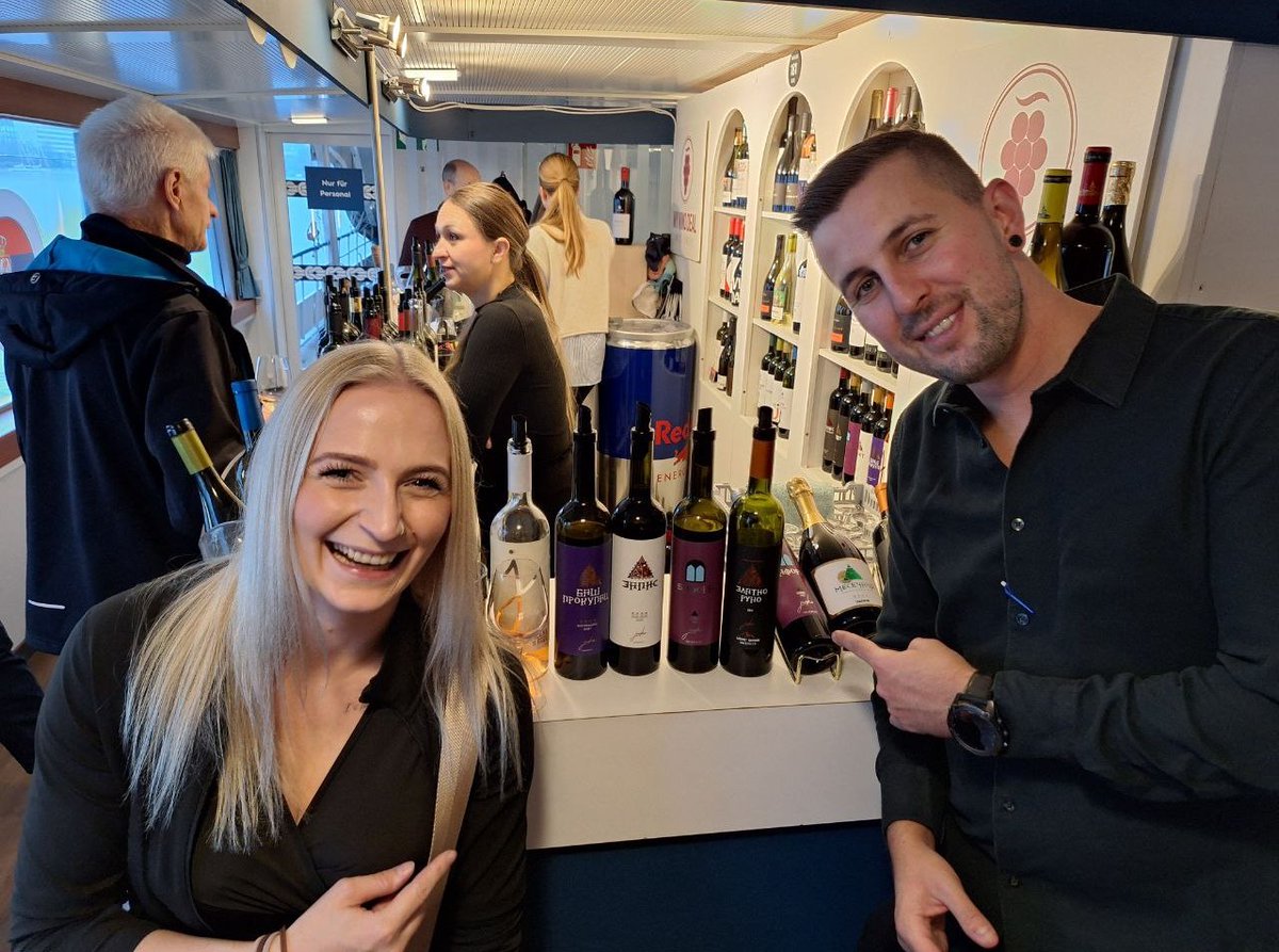 Reflections from #Expovina2025: Celebrating 70 Years of Wine on Lake Zurich! 🍾🥂🍷
Read more: tinyurl.com/46fpxwb7
Photos: tinyurl.com/46a2j9c5
#wine #MyVinoDeal #PodrumJanko #Expovina #Zurich #WineLovers #Networking #SwissEvents #Switzerland #Serbia #WinesofSerbia