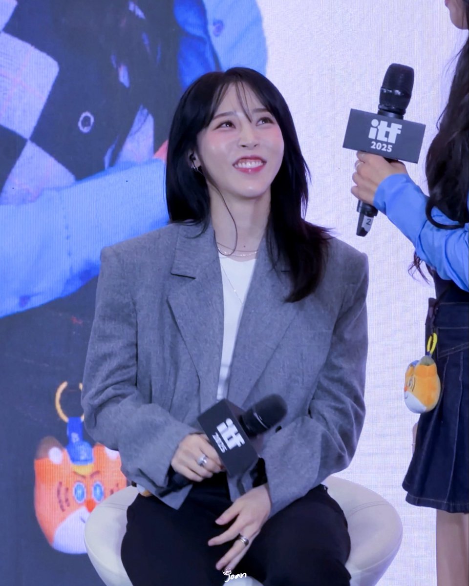 joan_0117's tweet photo. 귀요미～🫠

#moonbyul #문별 #문별이 https://t.co/fM22MfPMPT