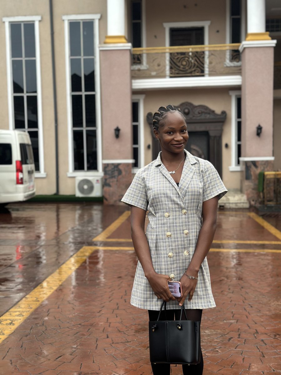 iyiowofavour's tweet image. Happy Sunday Guysss🥹❤️
I prayed for you all🥹✨