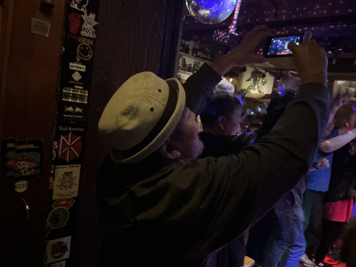 MUSIC LOUNGE SAMURAI 

#さとうもとき　さん、ラッソン！！！涙😭

 #aroさん　＆　#親方　も！

終わっちゃうよ。。。終わっちゃうんだよ。。。！！！！

#MUSICLOUNGESAMURAI

#つるまにあ
＃つるまにあ2025