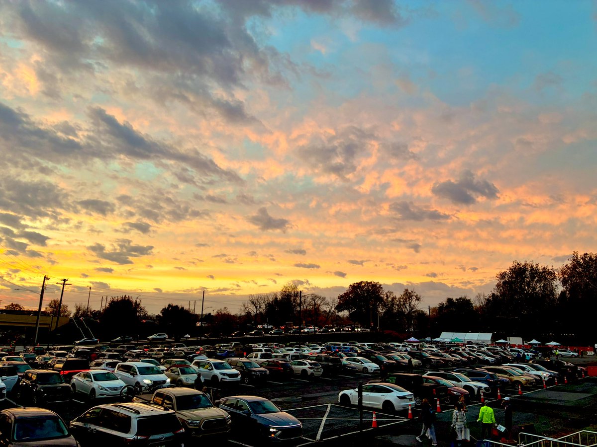 kevinfitz1's tweet image. Good morning from #HarrisburgPA #sunrise #HarrisburgMarathon #running #photos☀️ 🏃‍♂️