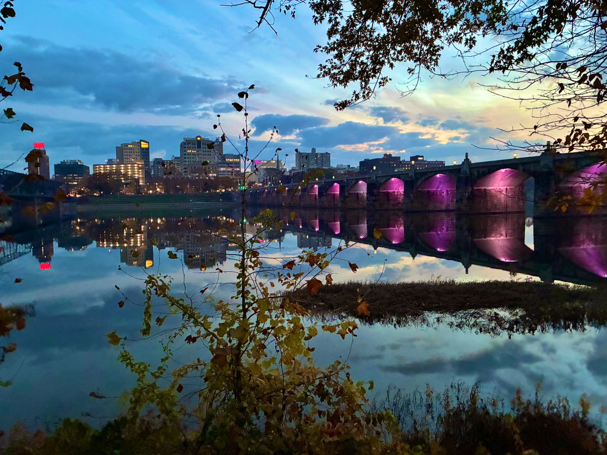 kevinfitz1's tweet image. Good morning from #HarrisburgPA #sunrise #HarrisburgMarathon #running #photos☀️ 🏃‍♂️