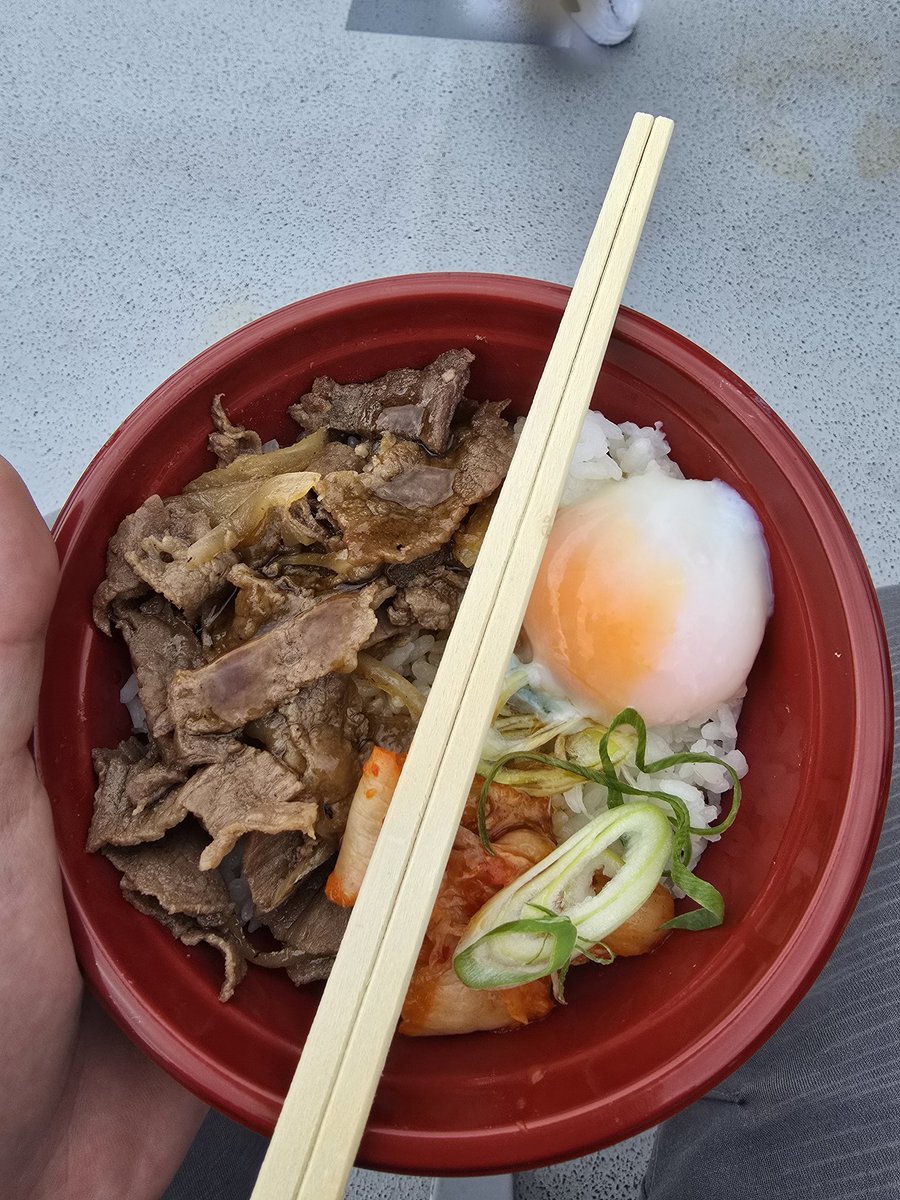 miduki1999's tweet image. こんばんは🌜️お疲れ様です😄
昨日はモビリティショーへ🏍️💨

展示してあるバイクで目の保養😍
(写真は人が入り込んでいなかったものを抜粋)
…欲しくなってくるのはしょうがない😳

お昼ごはんの丼はお祭り価格で1500円でした