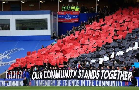 holmesdale_road's tweet image. “Our Community Stands Together.”

For those who lost their lives in the Croydon tram crash. 

Palace remembers.