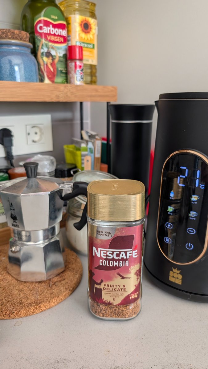 В этом доме вообще всякое есть ахахаха
И способов сделать себе кофе под настроение очень много 😅.
Обострение рефлюкса только со мной не согласно.