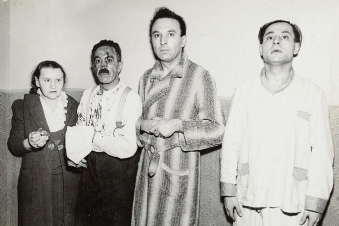 #Kristallnacht or the November Pogrom?
How should we refer to the events of November 1938?
ow.ly/WCEf50Q5PNA