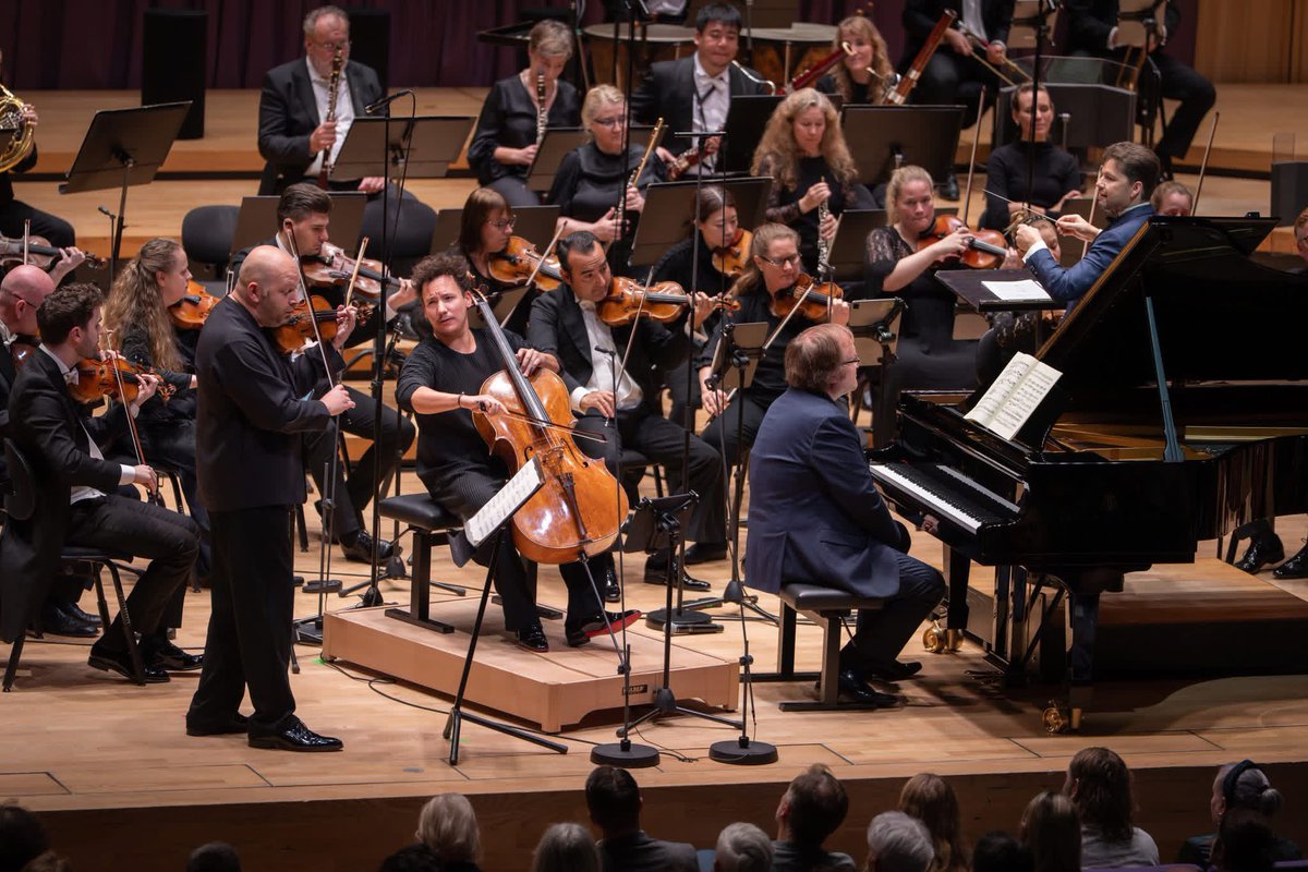 Edgar Moreau tweet media