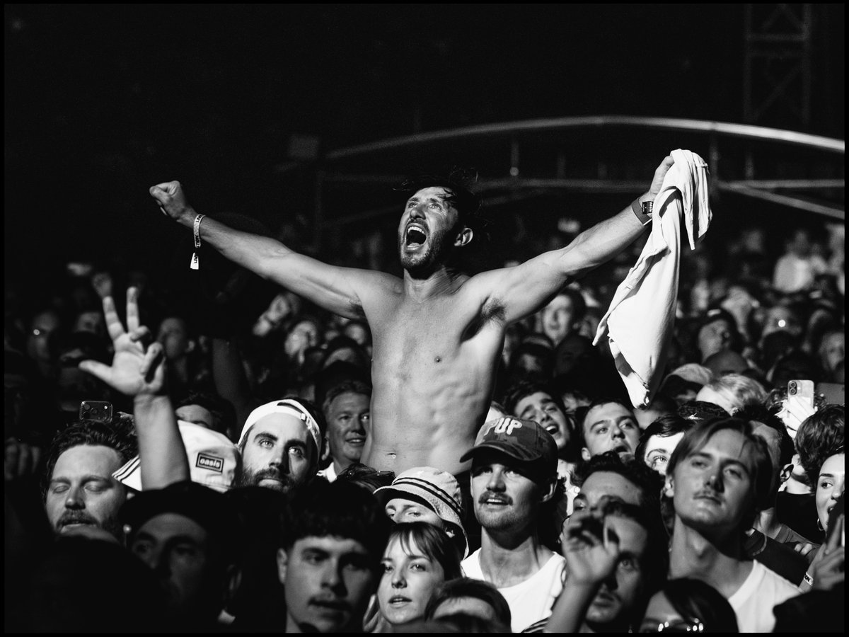 oasis's tweet image. 