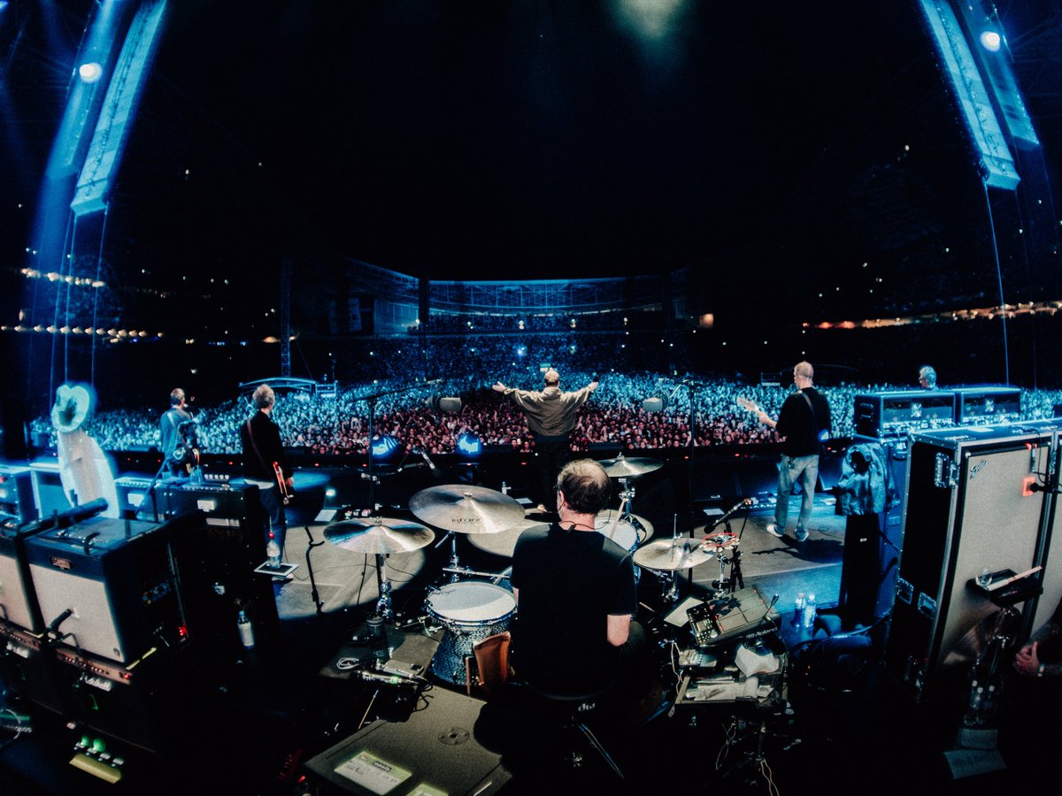 oasis's tweet image. 