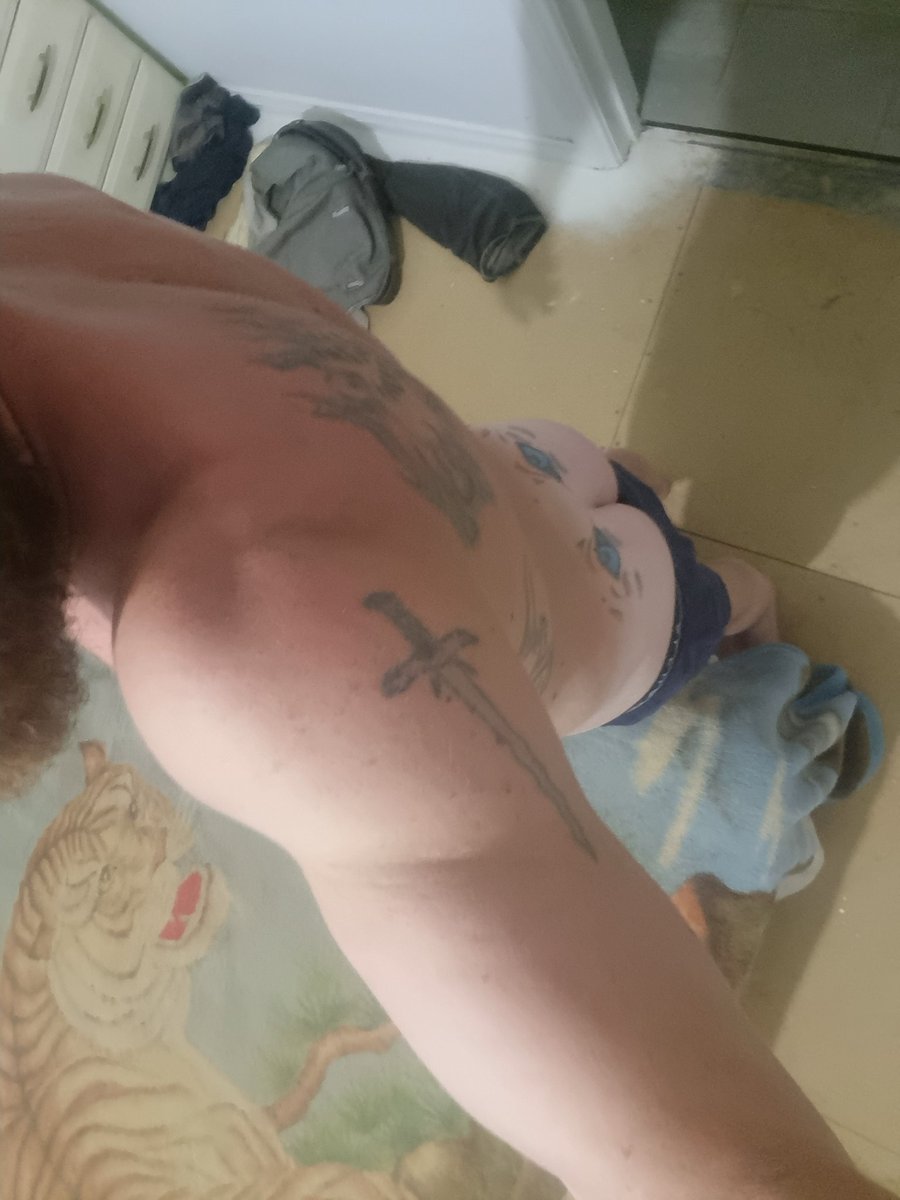 jaxCyp's tweet photo. Someone's a naughty boy 😈😈 https://t.co/8UzaR69wzD