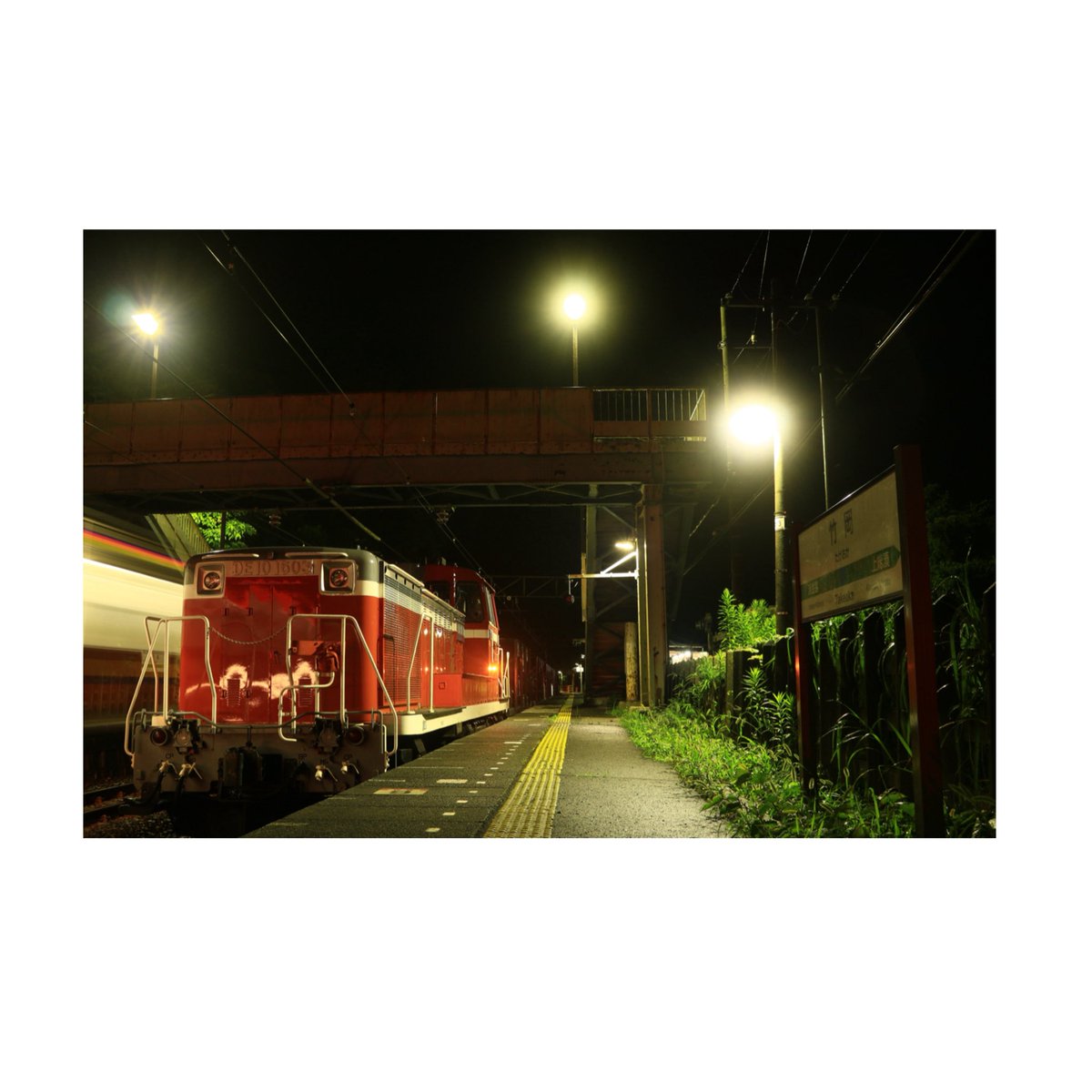 いつも竹岡で館山終と離合していました

この時も1603ですね　　水戸常駐でまっ茶色になってるイメージでしたが、末期はよく木更津で見かけましたね