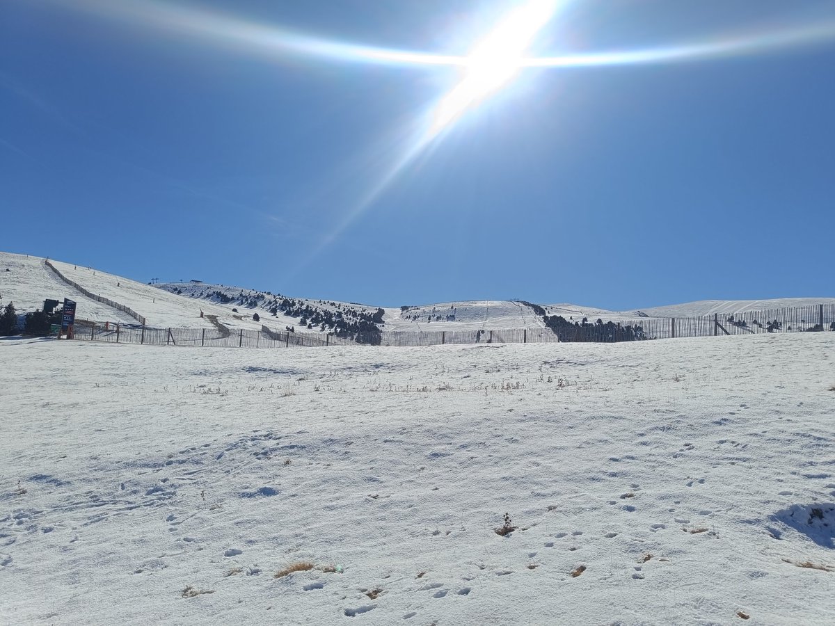 CarlaLobaco's tweet image. Això ja comença!!!
#neu #pirineu #winteriscomming