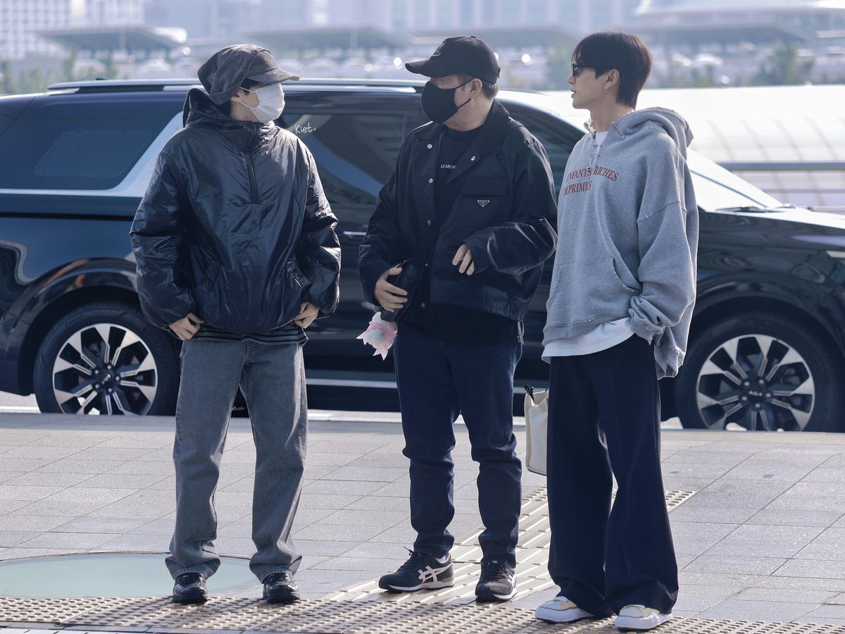 moonie_kiet's tweet photo. 20251109🇰🇷
ICN✈️ 출발

#EUNHYUK #은혁 #이혁재
#LEETEUK #이특 #박정수
#SHINDONG #신동 #신동희
#슈퍼주니어
#SuperJunior

@AllRiseSilver @ShinsFriends @special1004 https://t.co/2oF6vXYak3