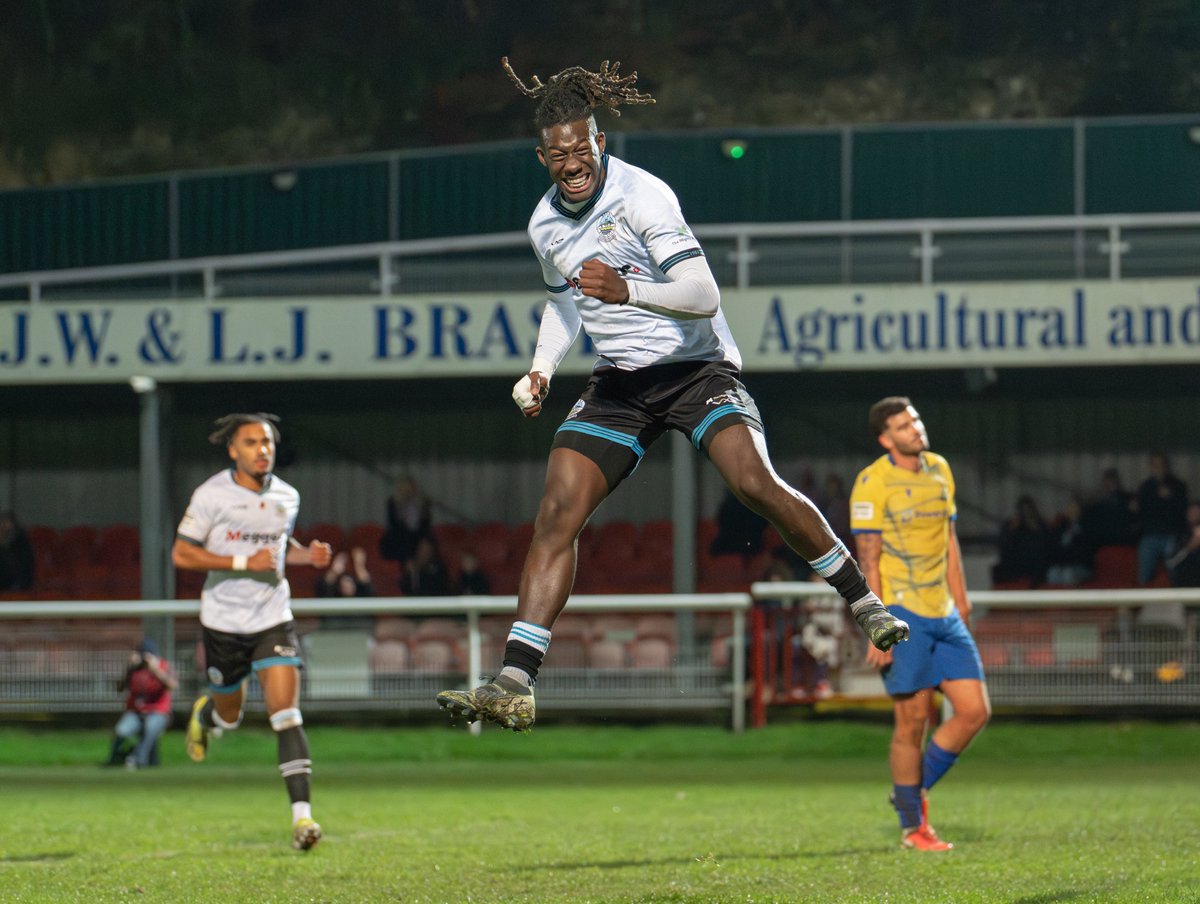 DoverAthletic's tweet image. Back to winning ways 🤩

📸 Cadan Boynton

#DAFC | ⚪⚫️