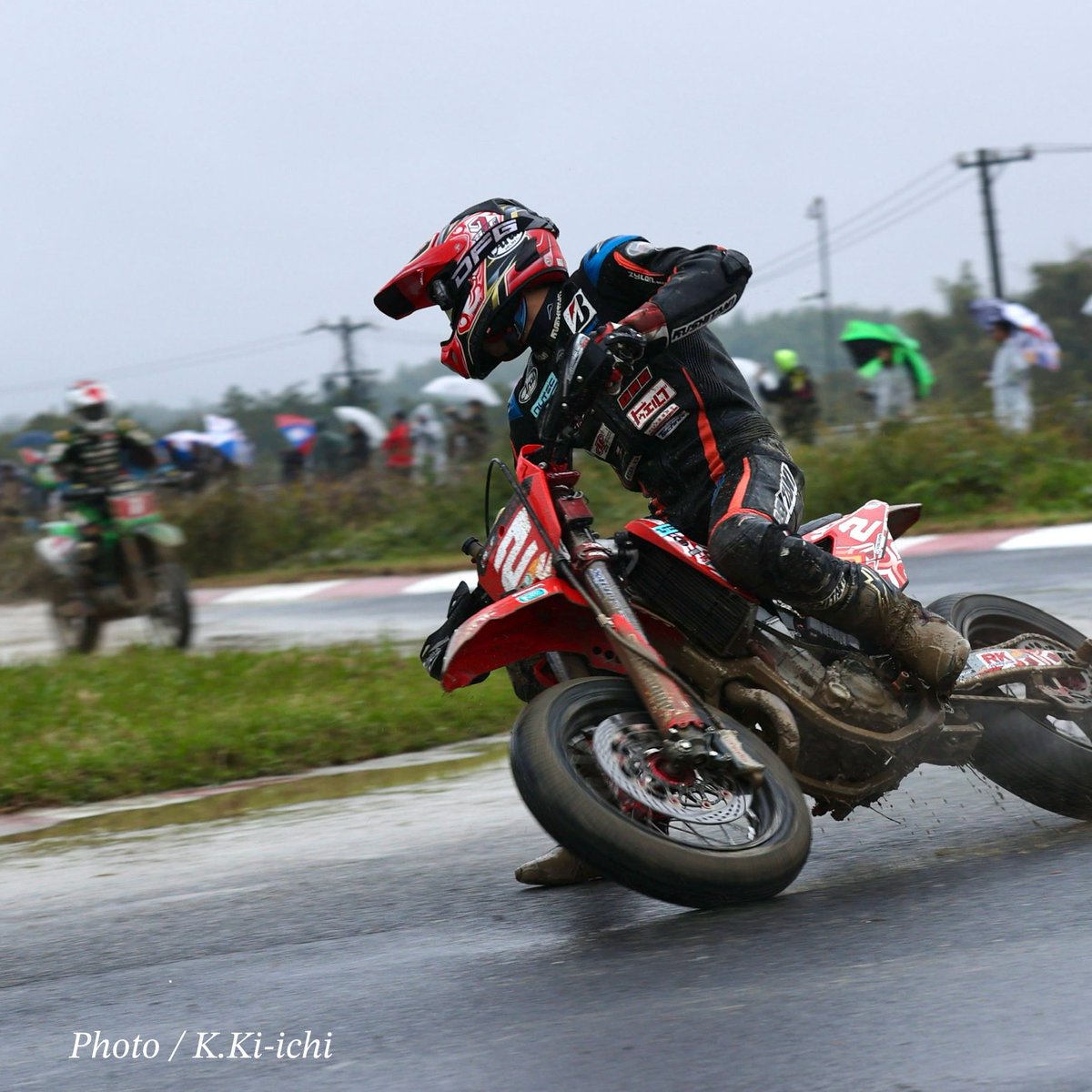 ねずみいろの壜詰 on X