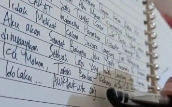 imnotyours_'s tweet photo. bener bener ya lu😭 https://t.co/eTornfHzPn