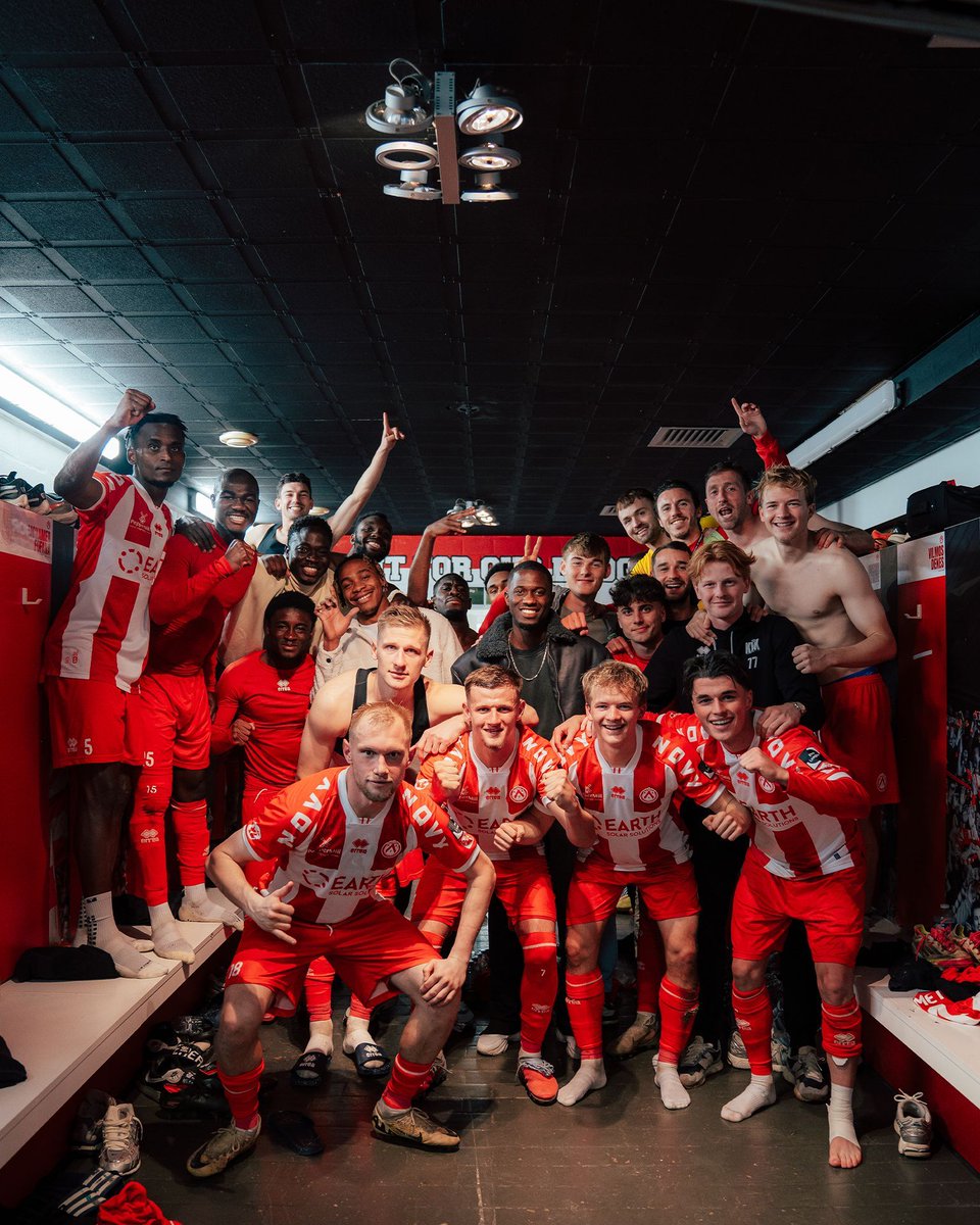 kvkofficieel's tweet photo. This team. ❤️ https://t.co/mveAotQnRA
