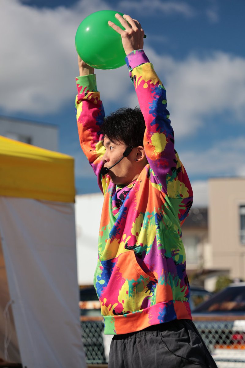 SSS_moon's tweet photo. 次に控えるは・・・、NearPlusさん!!
@NearPlus_CH @shu10perform @WIZARD_RING
いやはや、この息の合ったコンビ。
まわりの観客も、私自身も笑顔が絶えないショーでした。
#もっとまつり2025
#NearPlus https://t.co/pszHFPYjkS