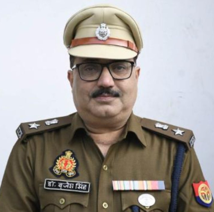 AhteshamFIN's tweet image. #IPS DR.BRIJESH KUMAR SINGH
 2013 #SSP BUDAUN को #जन्मदिन 🎂 की हार्दिक बधाई &amp;amp; #शुभकामनाए 🎁
@budaunpolice