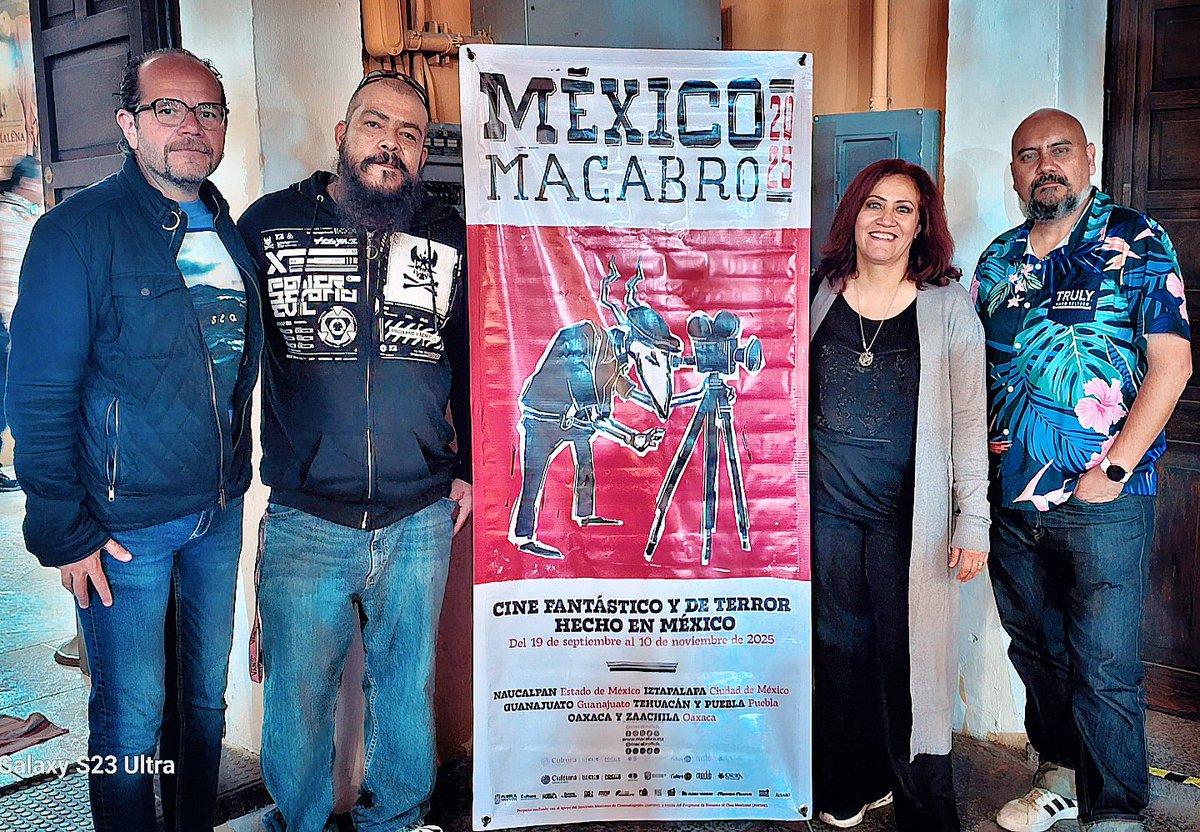 "Art is not what you see, it's what you make others see."

#macabroenpuebla #macabro2025 #friends #nightout #festivaldecine #puebla #mylifeinpictures
 instagram.com/p/DQ0-tGCjihf/…