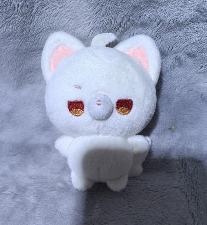 이건 제가 제 페어로 뽑아본 동물깅 도안 ver.2 타입의 인형인데요... 정말 귀여워서 자랑해봅니다...🥰❤️
주둥이가 없는 편이 더 귀여운 것 같기도 해서 있/없 택1 할 수 있도록 옵션을 만들어볼 예정이에요! >___<) 가끔... 제 솜 제작 비용을 충당할 때 열 것 같습니다...🥹👍