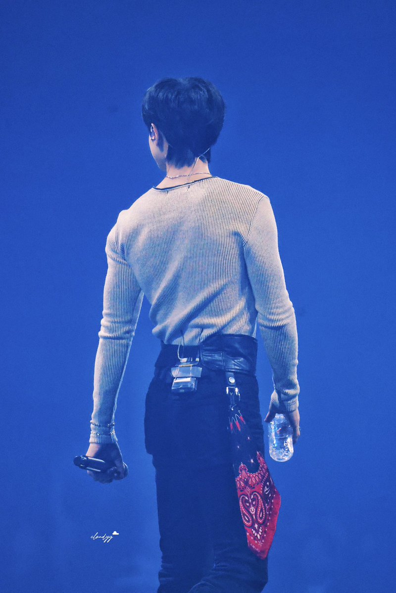 cloudyyhilight's tweet image. 251108 스카이페스티벌

비율 진짜 장난 아니다 

#하이라이트 #HIGHLIGHT #비스트 #BEAST 
#양요섭 #요섭 #YANGYOSEOP