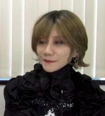 昭和から令和のマンガの歴史！漫画家歴37年の榎本由美先生にレディコミや漫画の歴史を聞きました！1,735 回視聴  2024/12/12  #マンガ ＃レディコミ ＃榎本由美榎本由美先生のTwitterhttps://x.com/yumi_enomoto■■■■■■■■■■■■■■■■■■■■■■■■■■■■■■■■■■ワオワールドでは、一緒にアニメを制作するスタッフを募集中です！▼詳細はこちら・公式ウェブサイトhttps://waoworld.com/・採用情報ページhttps://waoworld.com/recruit/■ワオ・ワールドとは？DoKiDoDki Drawingを運営する株式会社ワオ・コーポレーションでは自社内にアニメ制作スタジオを有し、『ワオ・ワールド』として数々のテレビアニメやオリジナルアニメ―ション映画などの制作を手掛けています。・スタジオ紹介動画（アニメ制作スタジオに月城莉奈が潜入）   • 【初公開】アニメ制作スタジオに潜入！アニメが生まれる場所に迫る！【ワオワールド】  ■■■■■■■■■■■■■■■■■■■■■■■■■■■■■■■■■◆ドキドキドローイング▼公式Twitterはこちら▼  / dokidokidrawing  ▼公式 TikTokはこちら▼  / dokidokidrawing  #マンガ＃レディコミ ＃榎本由美https://www.youtube.com/watch?v=j6mDwyuyGMg